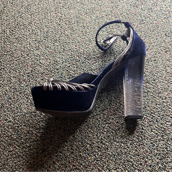 GUESS Y2K Navy Blue & Silver Velvet Ombre Strappy Platform Heels Sandal Shoes 7 - Picture 11 of 16